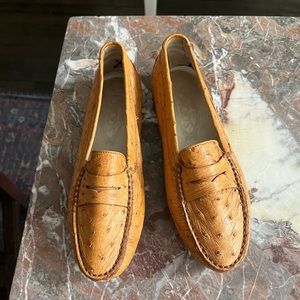 TOD’s tan ostrich Leather loafers 35.Pictures are part of description&sold as-is